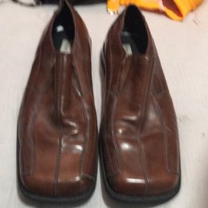 Preowned men’s Steve Madden paired shoe size 10